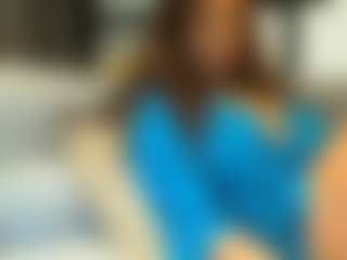 Live cam show with MiaMuffn - Nice on StripNow