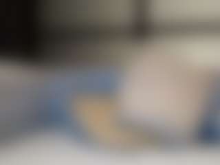 MiaMuffn MILF webcam performer live streaming