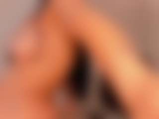 Live cam show with MollyJones - Sexy on Fling VIP Chat