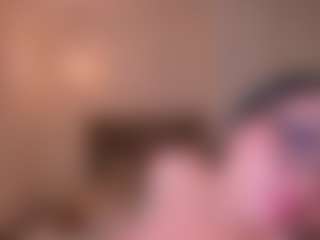 Live cam show with MollyJones - Camel Toe on Hubzter Live