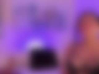 Live cam show with MollyJones - Flashing on SpankPalCams