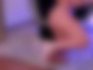 Live cam show with MollyJones - Brown Hair on Mixed Magazine Live
