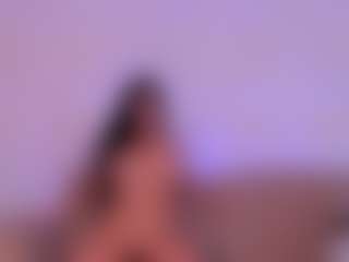 Live cam show with MollyJones - Sexy on Camsoda Late Night