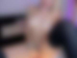SQUIRTER DOLL's Live Sex Cam Show