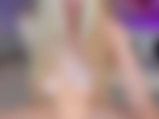 SQUIRTER DOLL's Live Sex Cam Show
