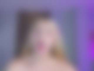 SQUIRTER DOLL's Live Sex Cam Show