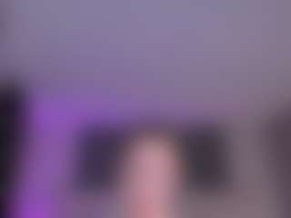 SQUIRTER DOLL's Live Sex Cam Show