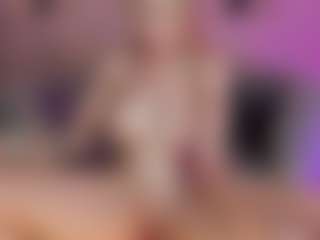 SQUIRTER DOLL's Live Sex Cam Show