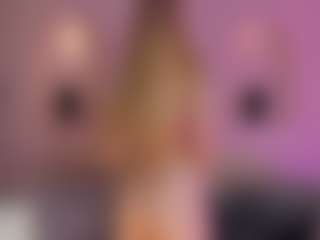 SQUIRTER DOLL's Live Sex Cam Show