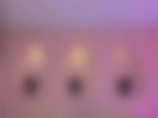 SQUIRTER DOLL's Live Sex Cam Show
