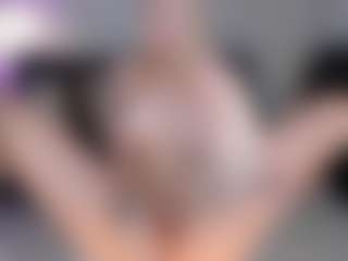 SQUIRTER DOLL's Live Sex Cam Show