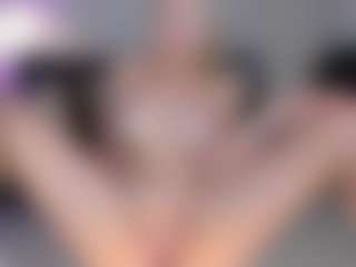 SQUIRTER DOLL's Live Sex Cam Show