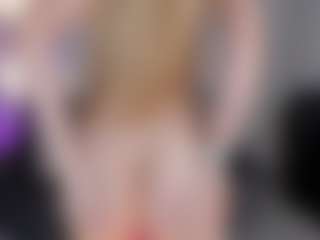 SQUIRTER DOLL's Live Sex Cam Show