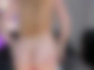 SQUIRTER DOLL's Live Sex Cam Show