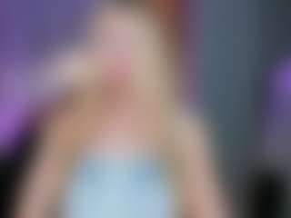 SQUIRTER DOLL's Live Sex Cam Show