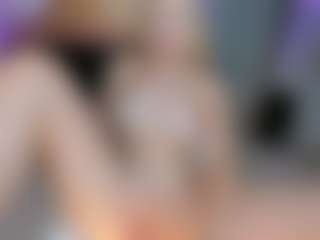 SQUIRTER DOLL's Live Sex Cam Show