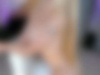 SQUIRTER DOLL's Live Sex Cam Show