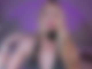 SQUIRTER DOLL's Live Sex Cam Show