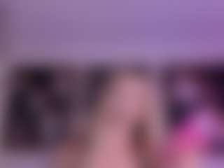 SQUIRTER DOLL's Live Sex Cam Show