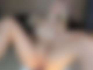 SQUIRTER DOLL's Live Sex Cam Show