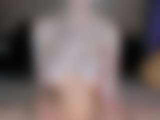 SQUIRTER DOLL's Live Sex Cam Show