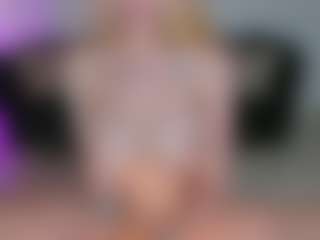 SQUIRTER DOLL's Live Sex Cam Show