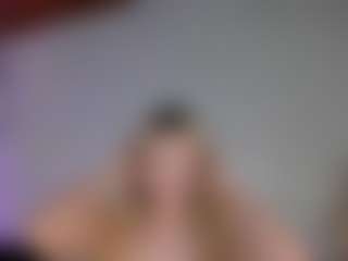 SQUIRTER DOLL's Live Sex Cam Show