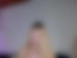 SQUIRTER DOLL's Live Sex Cam Show