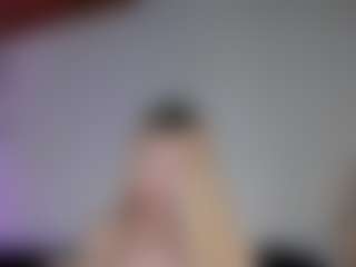 SQUIRTER DOLL's Live Sex Cam Show