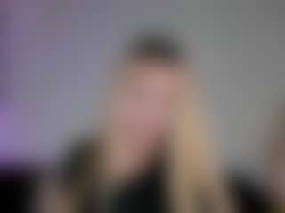 SQUIRTER DOLL's Live Sex Cam Show