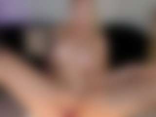 SQUIRTER DOLL's Live Sex Cam Show