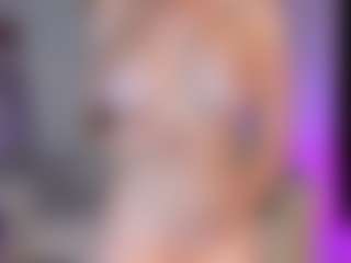 Live cam show with SQUIRTER DOLL - Athletic on madthumbs