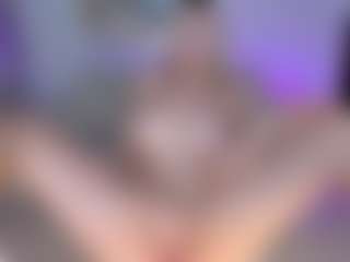 SQUIRTER DOLL's Live Sex Cam Show