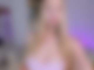 Live cam show with SQUIRTER DOLL - Living Room on slutload