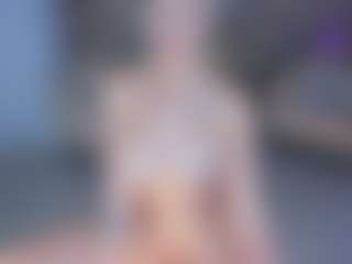 SQUIRTER DOLL's Live Sex Cam Show