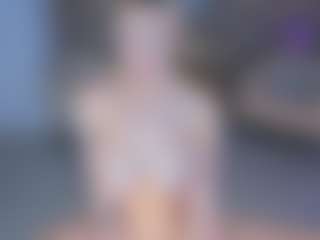 SQUIRTER DOLL's Live Sex Cam Show