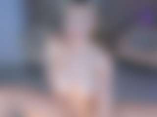 SQUIRTER DOLL's Live Sex Cam Show