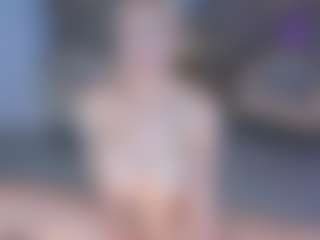SQUIRTER DOLL's Live Sex Cam Show