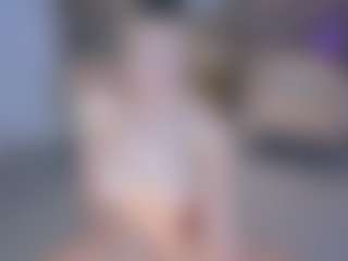 SQUIRTER DOLL's Live Sex Cam Show