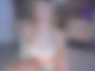 SQUIRTER DOLL's Live Sex Cam Show