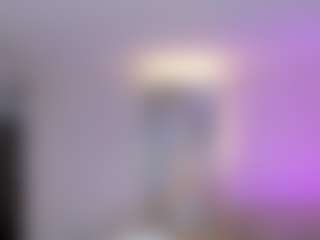 SQUIRTER DOLL's Live Sex Cam Show