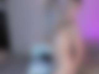 SQUIRTER DOLL's Live Sex Cam Show