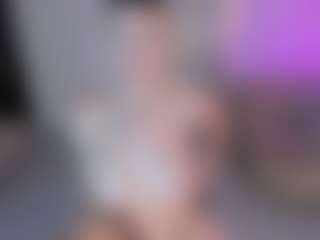 SQUIRTER DOLL's Live Sex Cam Show