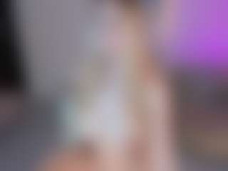 SQUIRTER DOLL's Live Sex Cam Show