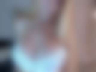SQUIRTER DOLL's Live Sex Cam Show