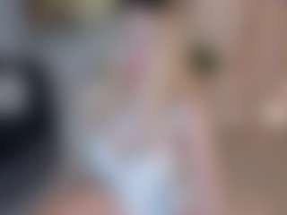 SQUIRTER DOLL's Live Sex Cam Show