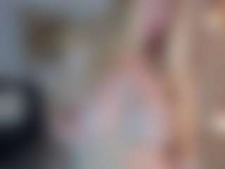Live cam show with SQUIRTER DOLL - Athletic Amateur on Livezox
