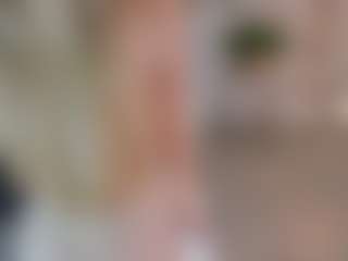 Spettacolo in cam dal vivo con SQUIRTER DOLL - Thong su Camsoda