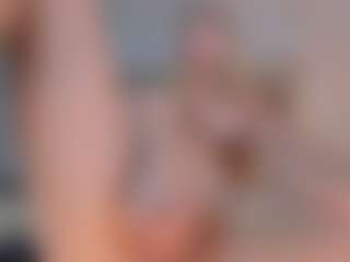 SQUIRTER DOLL's Live Sex Cam Show