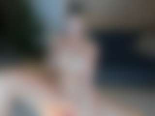 SQUIRTER DOLL's Live Sex Cam Show
